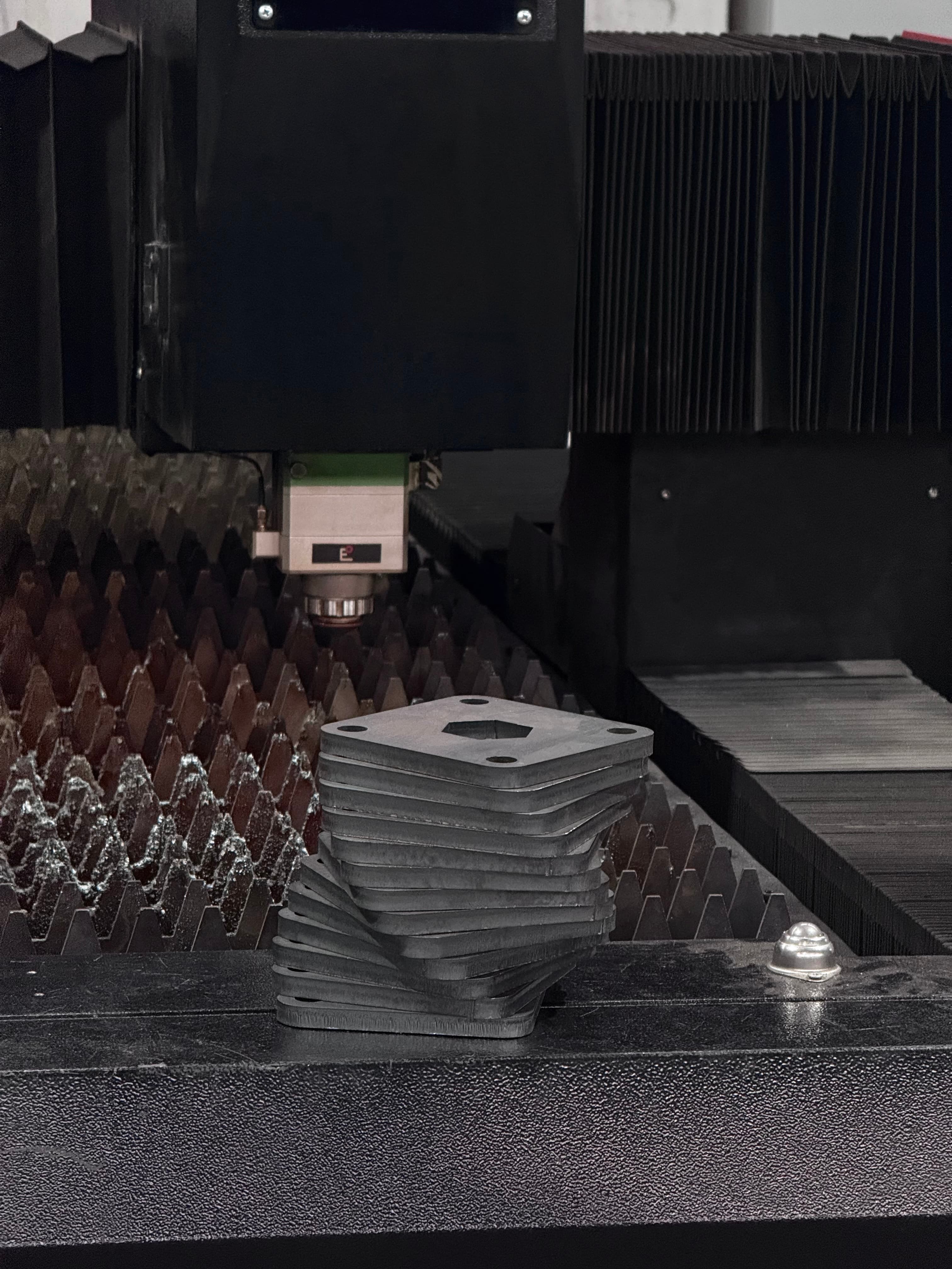 CNC laser center at LaserCut 05