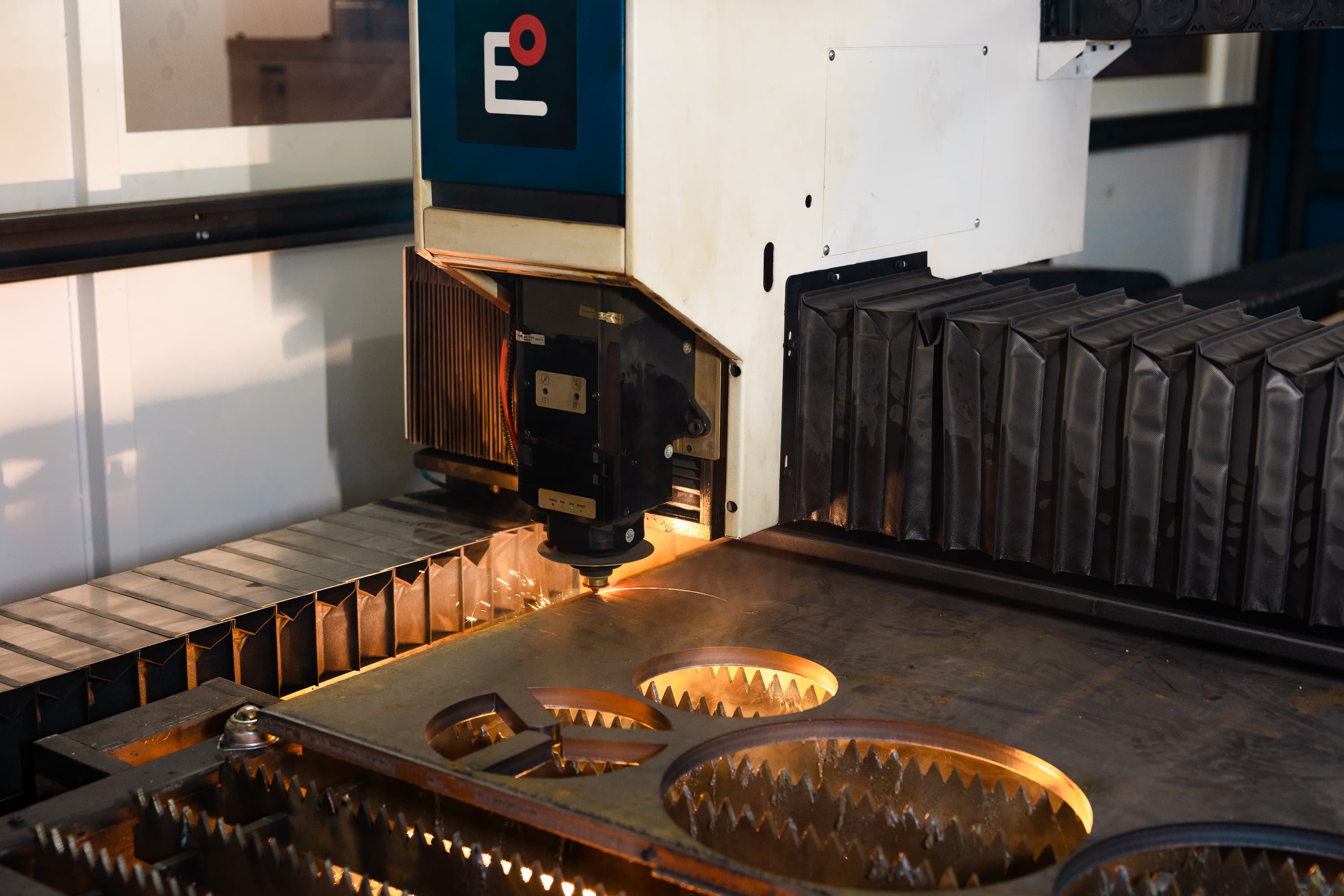 CNC laser center at LaserCut 03