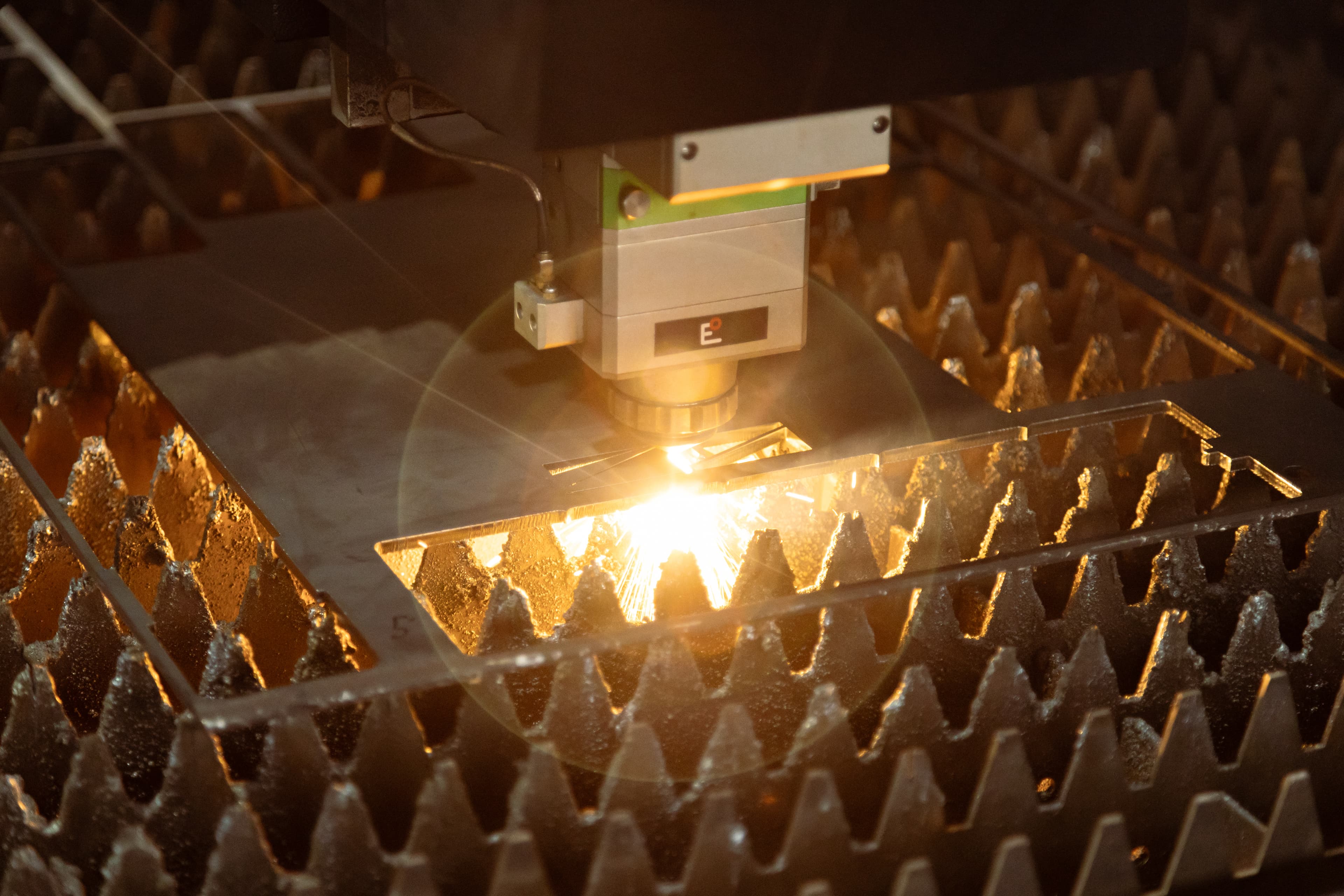CNC laser center at LaserCut 01